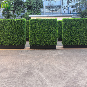Siepe Artificiale in Plastica Anti-UV, Recinzione <span class=keywords><strong>per</strong></span> Privacy, Muro Verde da Giardino con Fioriera Nera - Product Image 2