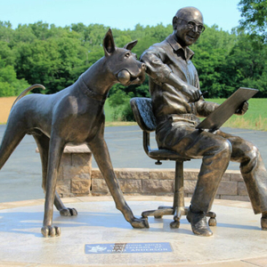 Venta al por mayor de la fábrica de jardín al aire libre decoración de metal de bronce Marmaduke y <span class=keywords><strong>caricaturista</strong></span> estatua - Product Image 1