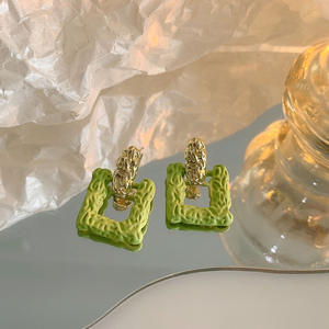 Boucle d'oreille carrée creuse verte <span class=keywords><strong>Mori</strong></span> Style petite niche de tempérament frais Design bon marché - Product Image 3