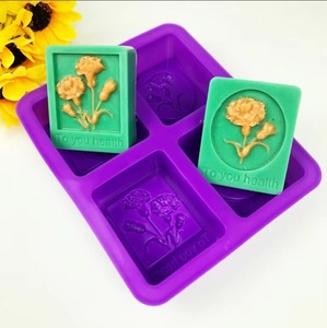 Molde de silicona 3D de claveles cuádruples para jabón, molde de silicona para fondant, molde 3D de silicona para jabón artesanal, molde personalizado. - Product Image 3
