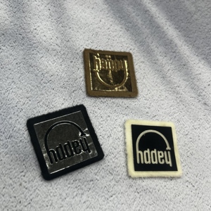 Kunden spezifisch geprägte Wärmeübertragungsabzeichen-Patches mit Stoff für Kleidungs stücke - Product Image 3