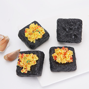Modèle réaliste de tofu à l'ail, jouet alimentaire créatif et réaliste, décoration pour stand de snacks, accessoire de photographie culinaire. - Product Image 3