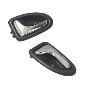 Pièces automobiles de haute qualité, NOUVEAU, authentique, garniture de poignée de porte intérieure, bol de poignée de porte pour <span class=keywords><strong>Renault</strong></span> <span class=keywords><strong>Traffic</strong></span> 2001-2022 8200915598 - Product Image 3