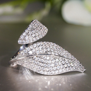 Anello Aperto a Forma di Germoglio Primaverile Regolabile, Stile Naturale, Accessorio Moda per Feste e Outfit Quotidiani - Product Image 5