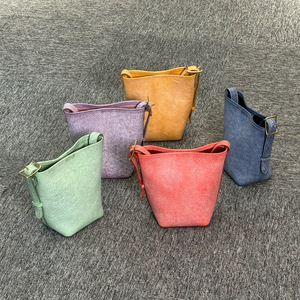 Sac seau en cuir ciré rétro, élégant et polyvalent, de luxe, nouveau, décontracté et stylé, à porter à l'épaule ou en bandoulière, grande capacité, pour femmes - Product Image 1
