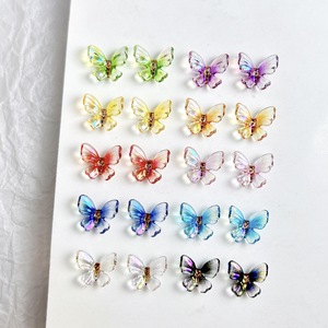 Vente en gros de breloques pour ongles en résine 3D AB mélangées, effet papillon, dégradé aurore rouge, rose, bleu, blanc, accessoires de décoration pour nail art - Product Image 4