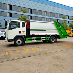 Camion compacteur de déchets Sinotruk HOWO 4X2 7-9CBM abordable pour la collecte des ordures et les services d'assainissement communautaires - Product Image 2