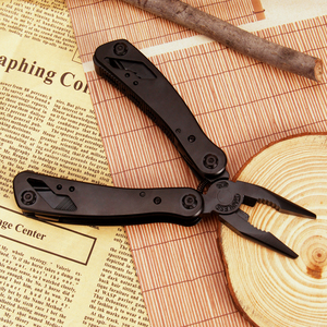 Coltello Tascabile Multifunzione in Acciaio Inox di Grado Industriale, Set di Cacciaviti, Pinze Multifunzione OEM Made in China per Sopravvivenza all'Aperto - Product Image 4