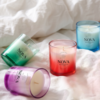 Bougie parfumée pour la maison personnalisable NOVA, un cadeau idéal, fabriquée à partir de cire de soja et de noix de coco entièrement naturelle, avec boîte
