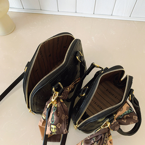 Bolso de Mano Geométrico para Mujer, de Cuero PU, con Cierre de Cremallera, Correa de Hombro Extraíble, Exterior Suave, Poliéster Resistente - Product Image 2