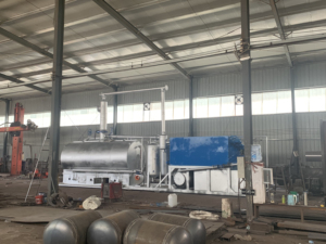 La línea de producción emplea equipos de refinación de petróleo usado para reciclar el aceite negro residual de las máquinas diésel en diésel estándar. - Product Image 5