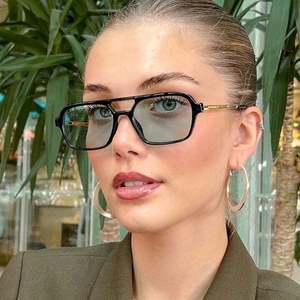 Lunettes de soleil pilote vintage 2025 en métal ajouré motif léopard bleu avec logo personnalisé, protection UV400, monture carrée petite taille pour hommes et femmes - Product Image 3