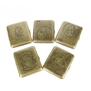 KY Vintage tasarım 20 Sticks kabartmalı bronz kazınmış açık taşınabilir tütün lüks sigara durumda - Product Image 3