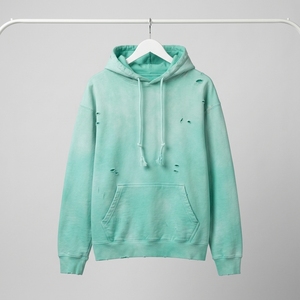 เสื้อฮู้ดดี้โอเวอร์ไซส์ผ้าฟลีซหนานุ่ม ย้อมสีไล่เฉดแบบออมเบร พร้อมเชือกผูก กระเป๋าหน้าแบบจิงโจ้ แต่งดีเทลขาดๆ แบบดิสเทรส สำหรับทุกเพศ - Product Image 1