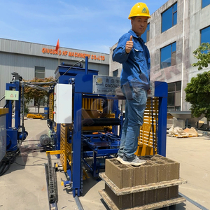 Machine de fabrication de blocs de béton à presse hydraulique QT4-16 à un <span class=keywords><strong>prix</strong></span> compétitif au Kenya avec moteur PLC Gear Core Components - Product Image 2