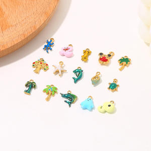 ความฝันฤดูร้อนที่แปลกประหลาด |   ชาร์มเคลือบทอง 18K PVD บนสแตนเลสสตีลเคลือบเงา สำหรับทำเครื่องประดับ DIY |   จี้รูปมหาสมุทรเขตร้อน - Product Image 3