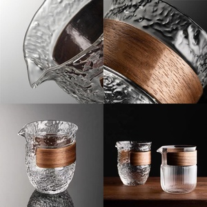 Taza de <span class=keywords><strong>Kungfu</strong></span> de vidrio transparente, taza para compartir té de estilo japonés, resistente al calor, con manga de madera, juego de té para <span class=keywords><strong>restaurante</strong></span> - Product Image 3