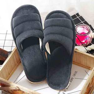 Pantuflas para Hombre de Fashion House, Antideslizantes, Acolchadas, Cómodas, Estilo Impreso para Exteriores - Product Image 5