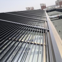 Lumière RVB bioclimatique moderne Pergola d'extérieur en aluminium Gazebo et pavillon Stores à persiennes motorisés étanches