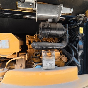 Excavatrice sur chenilles Caterpillar 303.5E bien entretenue pour travaux agricoles et aménagement paysager résidentiel - Product Image 6