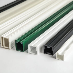 Profilé UPVC personnalisé extrudé en <span class=keywords><strong>PVC</strong></span>, latte de panneau mural vertical, revêtement en vinyle, fabricant de profilés en plastique pour l'extérieur de la maison - Product Image 3