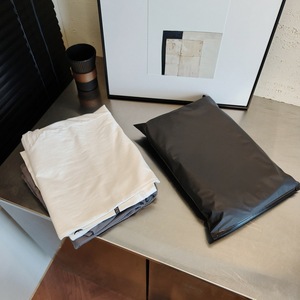 Bolsas de Plástico Promocionales Personalizadas y Duraderas con Cierre Hermético Esmerilado para Empacar Ropa, Zapatos y Calcetines - Product Image 4