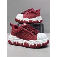 Vente en gros et au détail transfrontalière de chaussures de papa confortables, tendance, de marque, à semelles épaisses et rehaussantes, polyvalentes et à la mode.