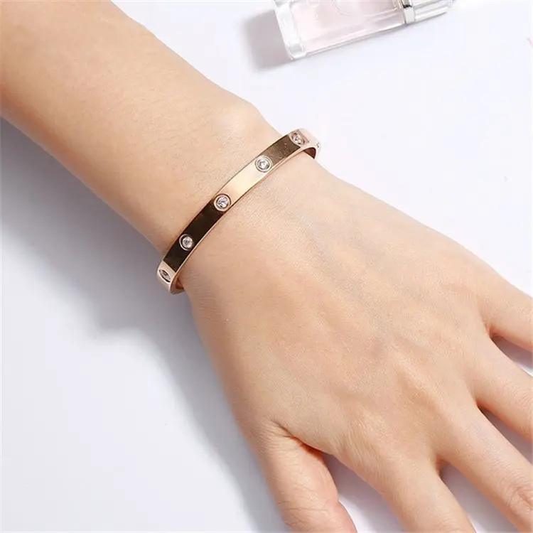 2021 Personalized Gold Love Bangles Jewelry Women Stainless Steel Bangle Bracelets