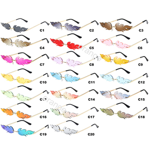 แว่นกันแดดทรงแปลกตาสำหรับผู้หญิงผู้ชาย กรอบโลหะไร้ขอบ แว่นกันแดดแฟชั่นสำหรับงานปาร์ตี้ สีลูกกวาด - Product Image 6