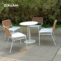 Ensemble de mobilier moderne en plastique fauteuils tissés en osier PVC chaise de salle à manger à cadre en aluminium blanc chaises de jardin en rotin et de patio
