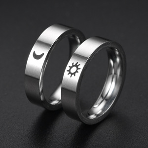 Anillo De Acero Inoxidable Anillo De Pareja De Acero De Titanio Anillo <span class=keywords><strong>Sol</strong></span> Luna <span class=keywords><strong>Sol</strong></span> Y Luna Amor Pareja Anillo De Bodas Para Mujeres - Product Image 4