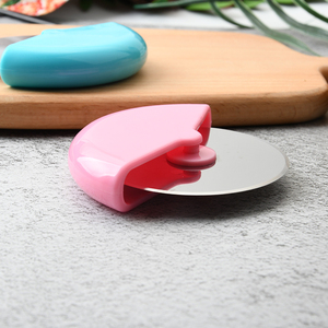 Cortador de <span class=keywords><strong>pizza</strong></span> de acero inoxidable con mango de plástico, herramienta de cocina para hornear, rodillo redondo - Product Image 4