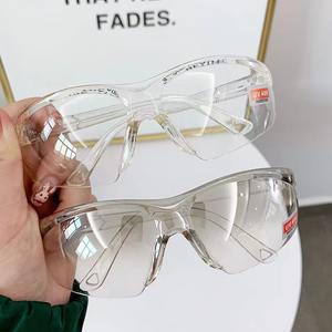 แว่นตานิรภัยป้องกันดวงตา กรอบพีซี เลนส์อะซี ยูวี 375 คลาส 2 ป้องกันแสงแดด กรอบสีดำ สำหรับทำงาน ปั่นจักรยาน ป้องกันดวงตา - Product Image 2