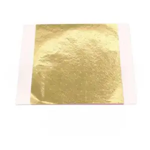 ورقة من ورق القصدير الذهبي التايواني المقارنة بطول 9 سم × 9 سم، مناسبة لتزيين الأثاث والأطراف والذهب والقشرة المزينة