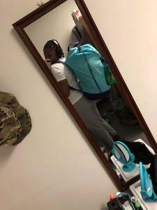 Bolsa de lavandería de poliéster ecológica de gran capacidad con cierre de cordón, correa de hombro práctica y duradera, y bolsa protectora contra el polvo para - Product Image 5