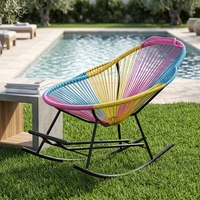 Fauteuil à bascule en rotin coloré moderne Outing Mate pour l'extérieur, 100 % sûr