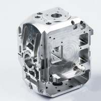 Usinage de métaux OEM, pièces métalliques de haute précision à 5 axes, usinage CNC à 5 axes, fraisage CNC et services de pièces d'estampage