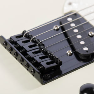 Venta al por mayor de <span class=keywords><strong>guitarra</strong></span> eléctrica de alta calidad OEM de madera maciza acabado mate nivel de entrada principiante de fábrica de arranque - Product Image 6