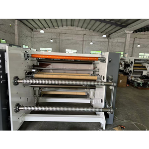 Estación de laminación en caliente con corte automático y ventilador centrífugo para eliminación de residuos, para película BEMIS TPU PET y adhesivo termofusible - Product Image 1