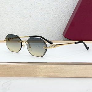 Gafas de Sol Cuadradas Sin Marco de Diseño Unisex de Lujo Personalizadas 2026 con Protección UV400, Gafas de Sol con Corte de Diamante - Product Image 1