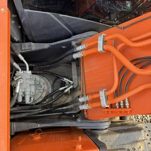 Excavadora Usada Hitachi ZX200-5A / ZX200LC-7 en Buen Estado, Pocas Horas de Uso, Bien Mantenida - Product Image 6