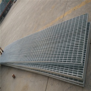Grillage <span class=keywords><strong>métallique</strong></span> en acier galvanisé <span class=keywords><strong>sur</strong></span> <span class=keywords><strong>mesure</strong></span> pour passerelle de sol, poids par mètre carré, grille en acier pour plateforme de sol - Product Image 6