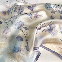 Écharpe de printemps en soie de mûrier 100% de créateur, motif floral élégant et artistique, carrée, luxueuse, douce pour la peau, pour adulte