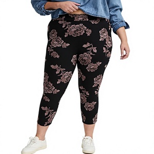 Custom Buttery Soft Printed Women's Capri <b>Leggings</b> <b>with</b> <b>Pockets</b> High Waisted Tummy Control Wrinkle-Resistant Streetwear Fashion - Product Image 5