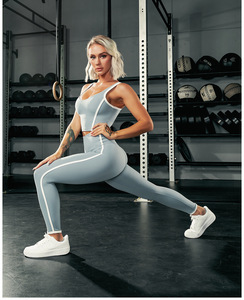 2021 femmes écologique solide motif serré Yoga course ensembles respirant taille haute Leggings avec soutiens-gorge de sport - Product Image 6