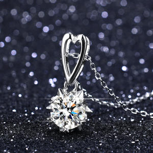 สร้อยคอทองแดงพร้อมจี้รูปหัวใจประดับมอสซาไนต์ 1 กะรัต สี <span class=keywords><strong>D</strong></span> ระดับ VVS ดีไซน์เกล็ดหิมะหวานๆ สำหรับผู้หญิง เหมาะเป็นของขวัญ - Product Image 4