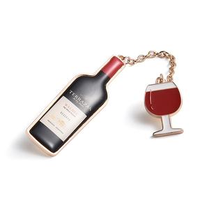 Pin Publicitario de Metal para Bar/Club con Diseño de Botella de Vino Tinto y Copa, para Bartender - Product Image 2