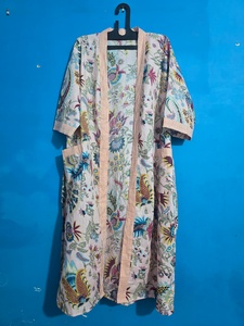 Bata Kimono de Algodón con Cuello en V y Estampado Floral para Mujer, Ropa de Dormir Cómoda y Transpirable, Hecha a Mano en India, para Damas de Honor - Product Image 6