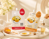 Sachets souples personnalisés étanches avec bec verseur pour l'emballage et la présentation de produits cosmétiques et de soins de la peau (sérums, crèmes, lotions, shampoings)