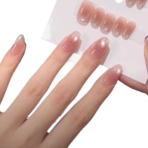 Ongles portables effet œil de chat Chasing Light, longueur moyenne, couleur nude, perles de verre blanchissantes, nail art œil de chat fait main, ongles haut de gamme - Product Image 4